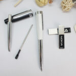 penna a sfeta con chiavetta usb incorporata