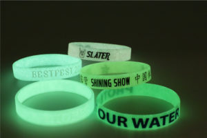 braccialetto silicone by masitalia fluorescenti