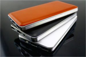 power bank serie maspower alta capacità in pelle con 2 ingressi usb 8000 e 11000mah capacità by masitalia